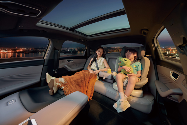 荣威M7 DMH重磅上市，限时美好价8.58万元起享新能源时代家轿王